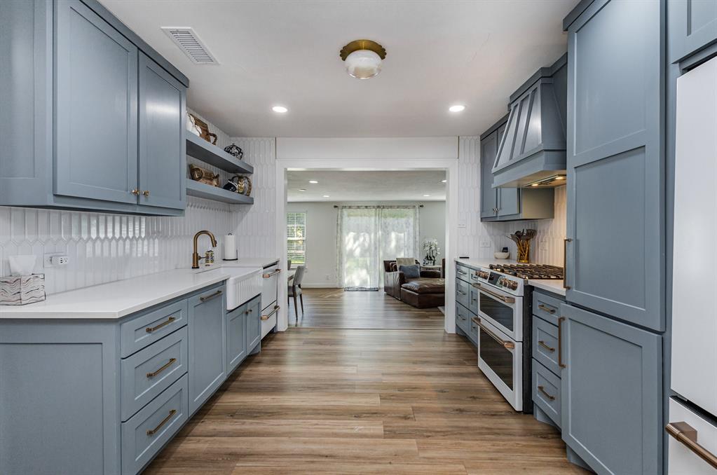 T T Bradley Add - Residential