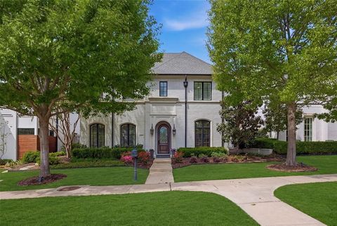 Photo of 4020 Bent Elm Lane, Fort Worth, TX 76109 (MLS # 21222934)