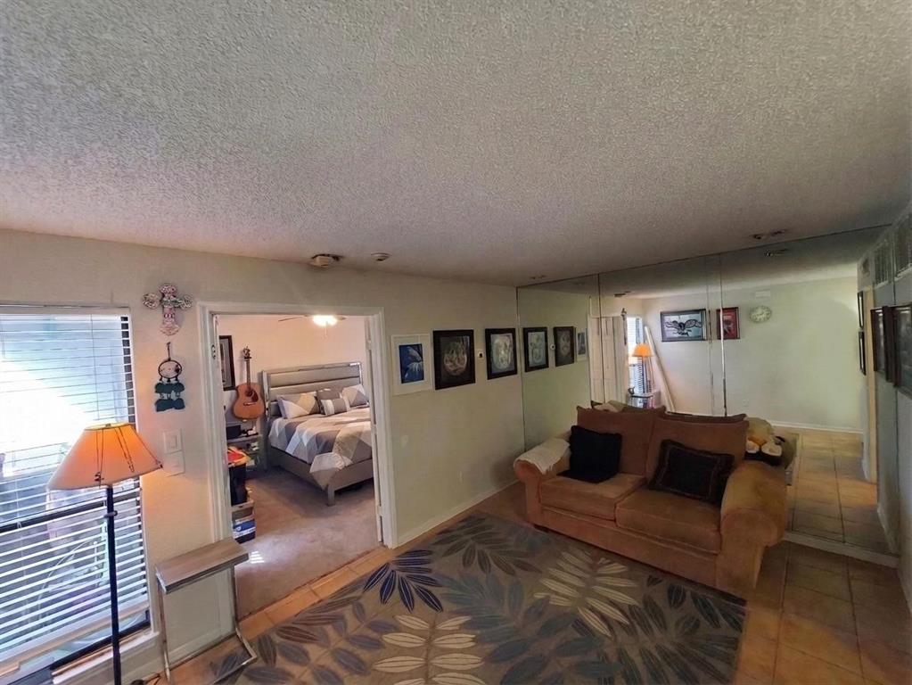 Arlington Oaks Condo - Residential