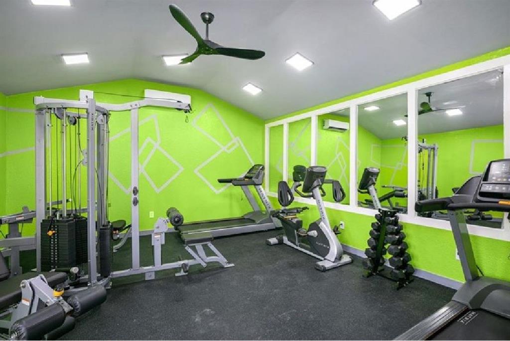 Arlington Oaks Condo - Residential