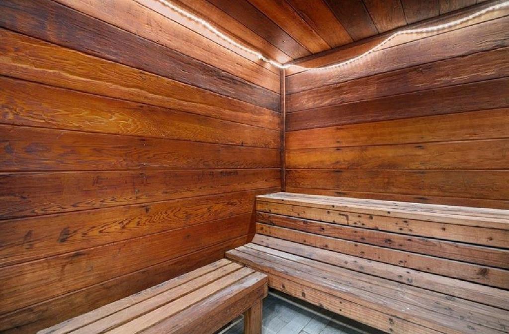 Arlington Oaks Condo - Residential