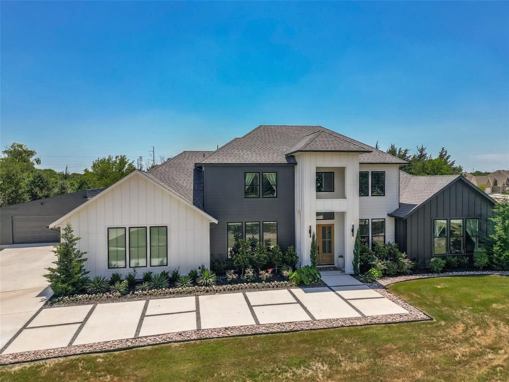 Photo of 6401 Lyons Road, Garland, TX 75043 (MLS # 21272306)