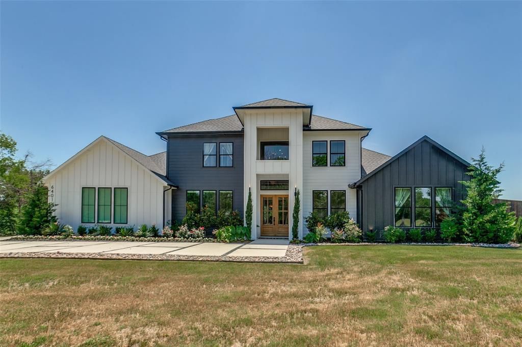 Photo of 6401 Lyons Road, Garland, TX 75043 (MLS # 21272306)