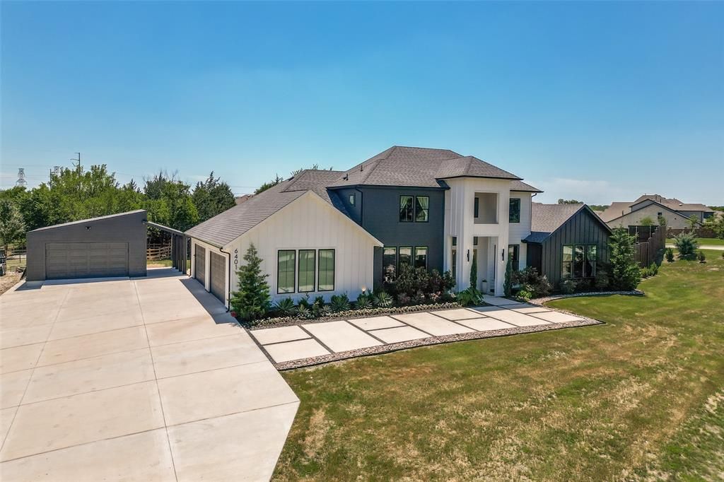 Photo of 6401 Lyons Road, Garland, TX 75043 (MLS # 21272306)