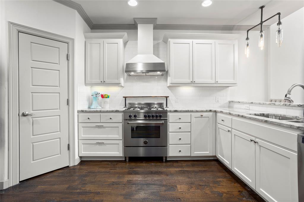 Country Club Heights Block 16 Lot 4 - Residential