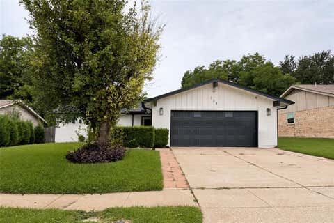 Photo of 708 Glen Rock Place, Arlington, TX 76014 (MLS # 21314791)