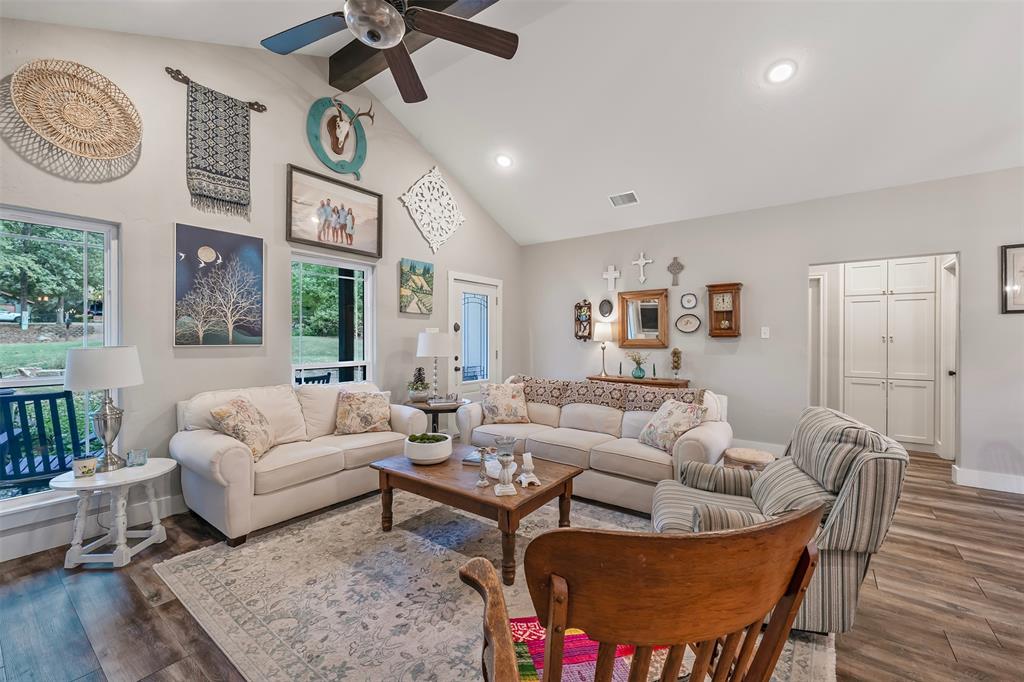 186 Pleasant Hill Lane