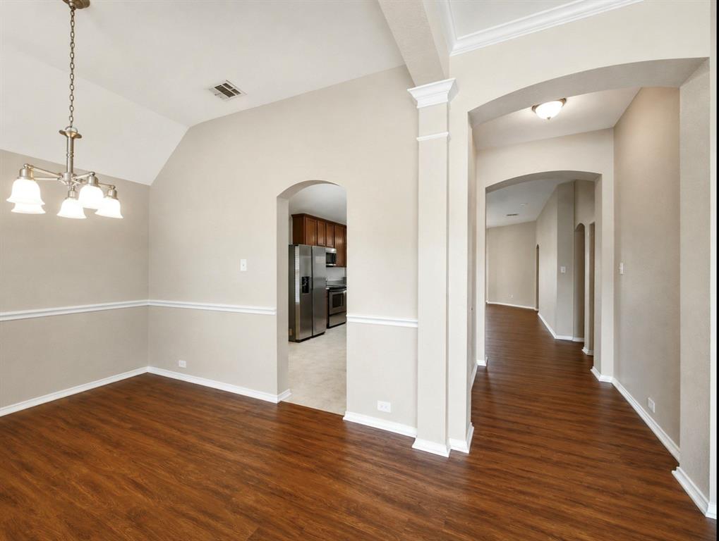 2817 Bentwood Way