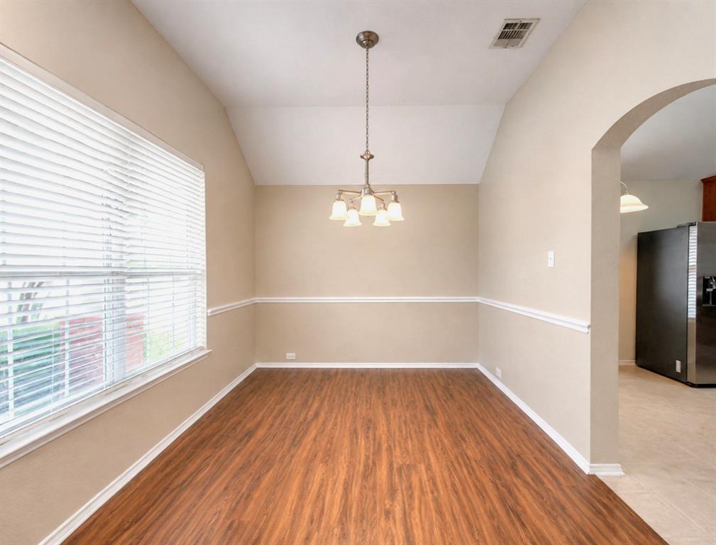 2817 Bentwood Way