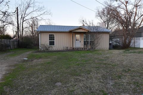 A home in Sulphur Springs