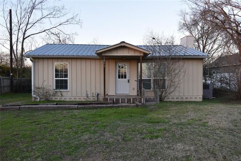 A home in Sulphur Springs