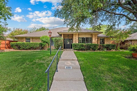 Photo of 628 Shadowcrest Lane, Coppell, TX 75019 (MLS # 21384420)