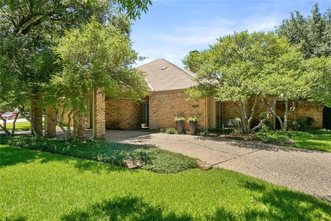 Single Family Residence in Dallas TX 11207 Saint Judes Drive.jpg