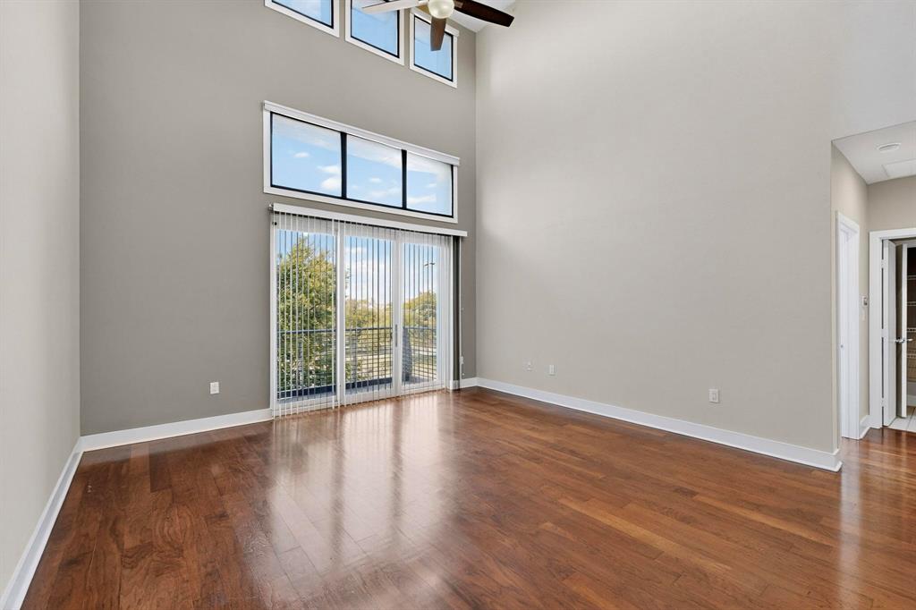 4414 Cedar Springs Road 323