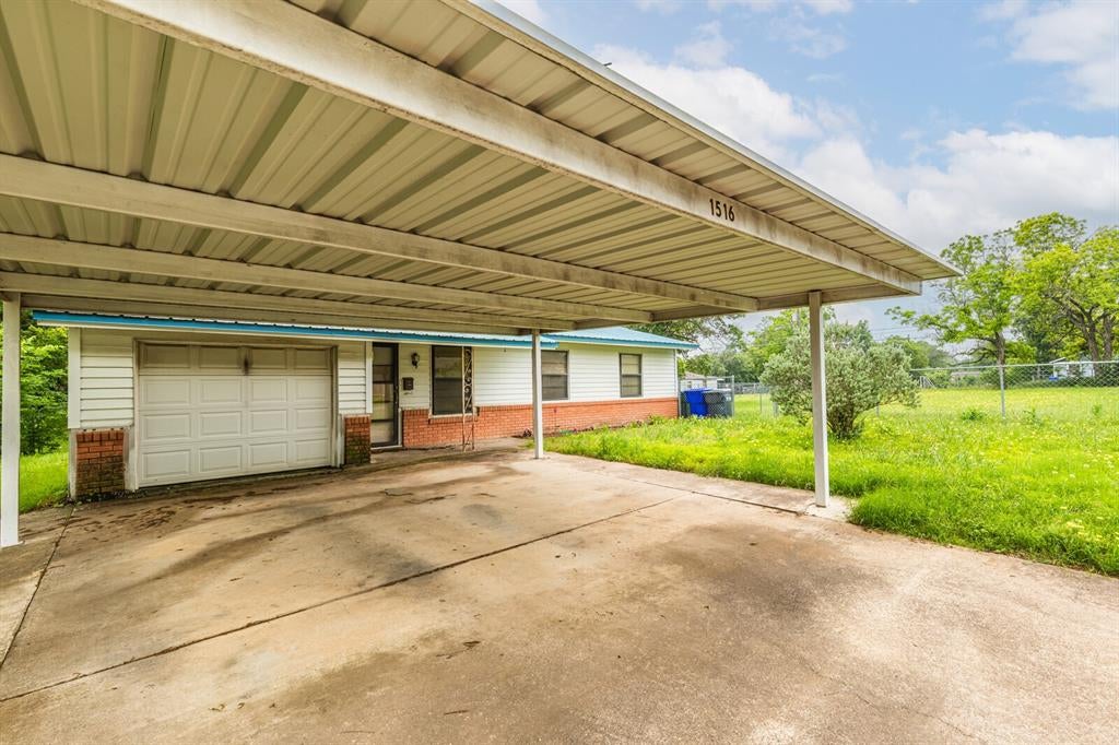 Photo of 1516 Bryan Avenue, Waco, TX 76708 (MLS # 21375098)