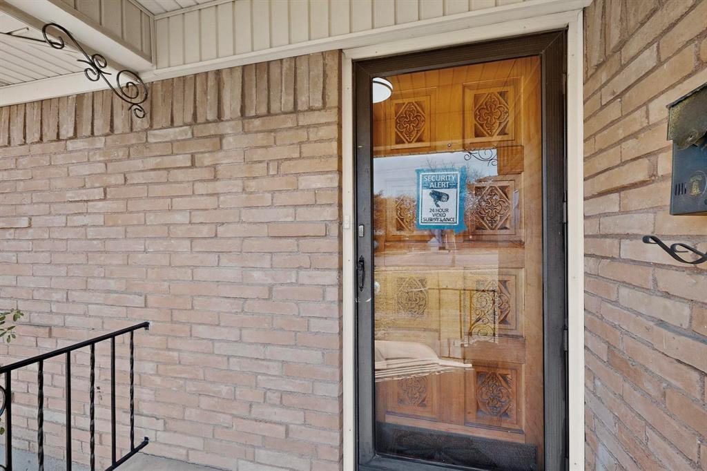 5606 S Marsalis Avenue