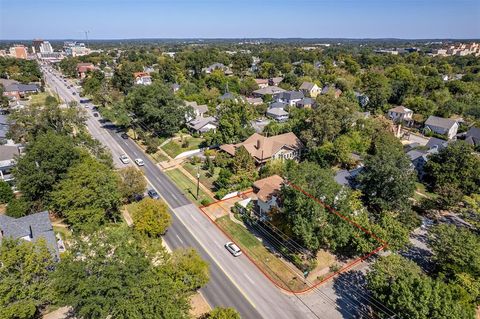 Photo of 145 Rowland Place, Tyler, TX 75701 (MLS # 21092478)