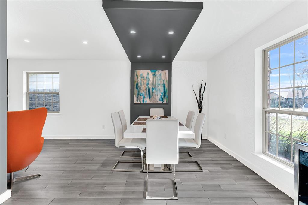 1613 University Drive