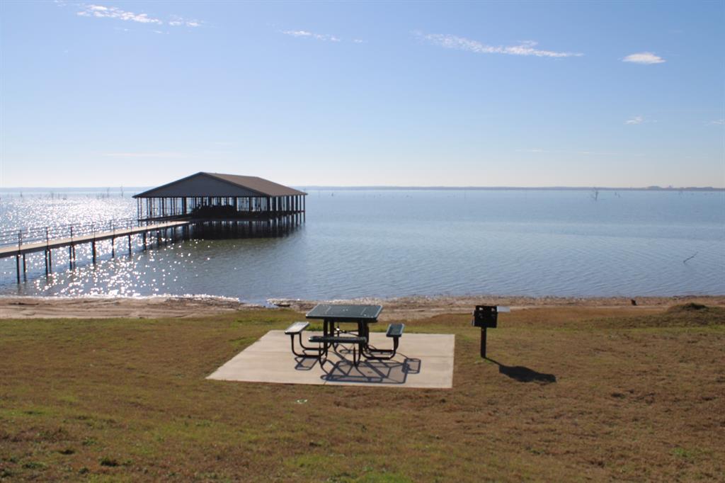 Triangle shores - Land