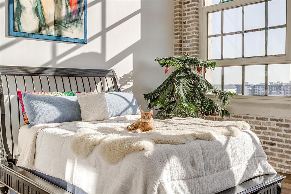 One Montgomery Plaza Residence Condo - Residential