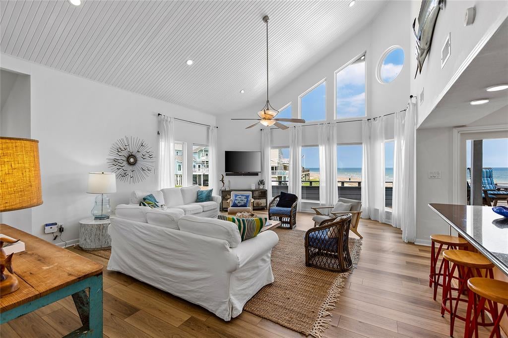 4239 Spoonbill Lane