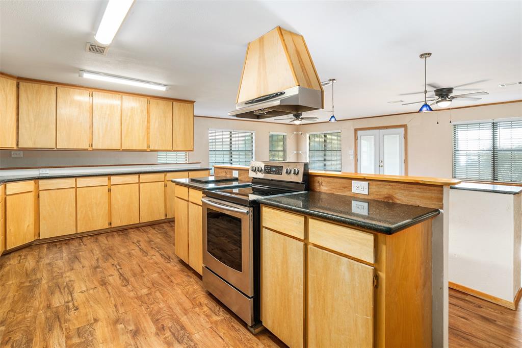 H M STRODE SUR - Residential