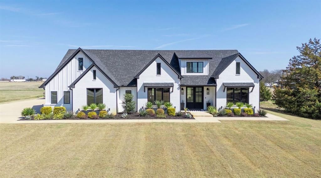 Photo of 6724 Clearwater Ranch Road, Wills Point, TX 75169 (MLS # 21208395)