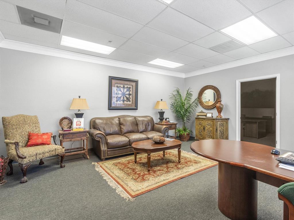 Shady Oaks - Commercial Sale