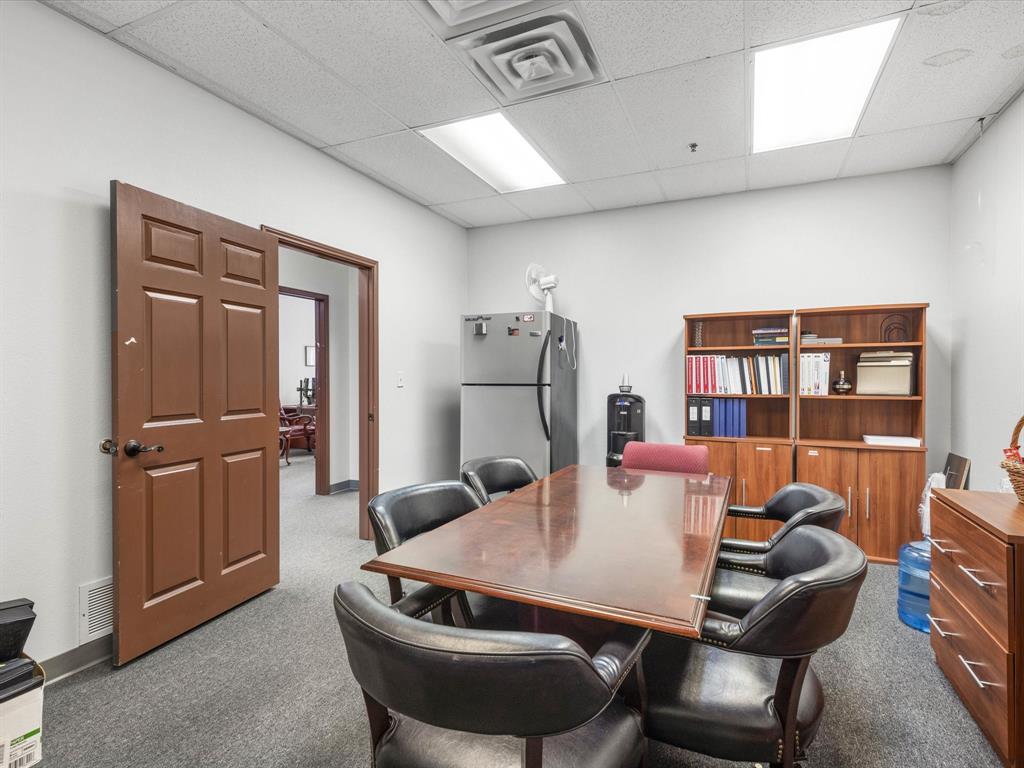 Shady Oaks - Commercial Sale