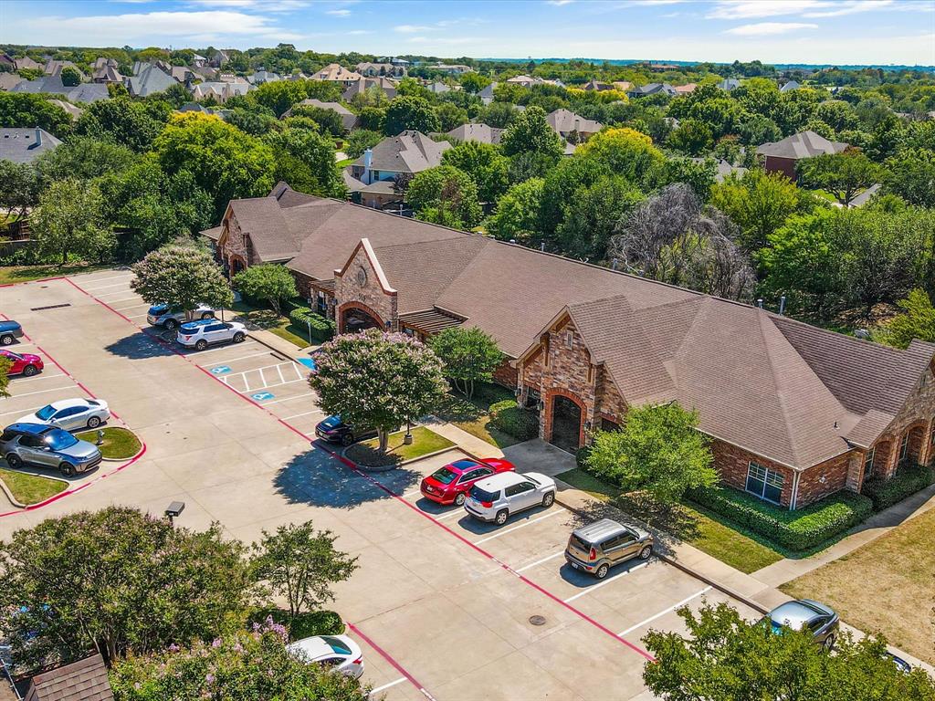 Shady Oaks - Commercial Sale