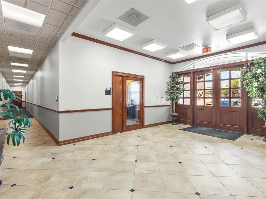 Shady Oaks - Commercial Sale