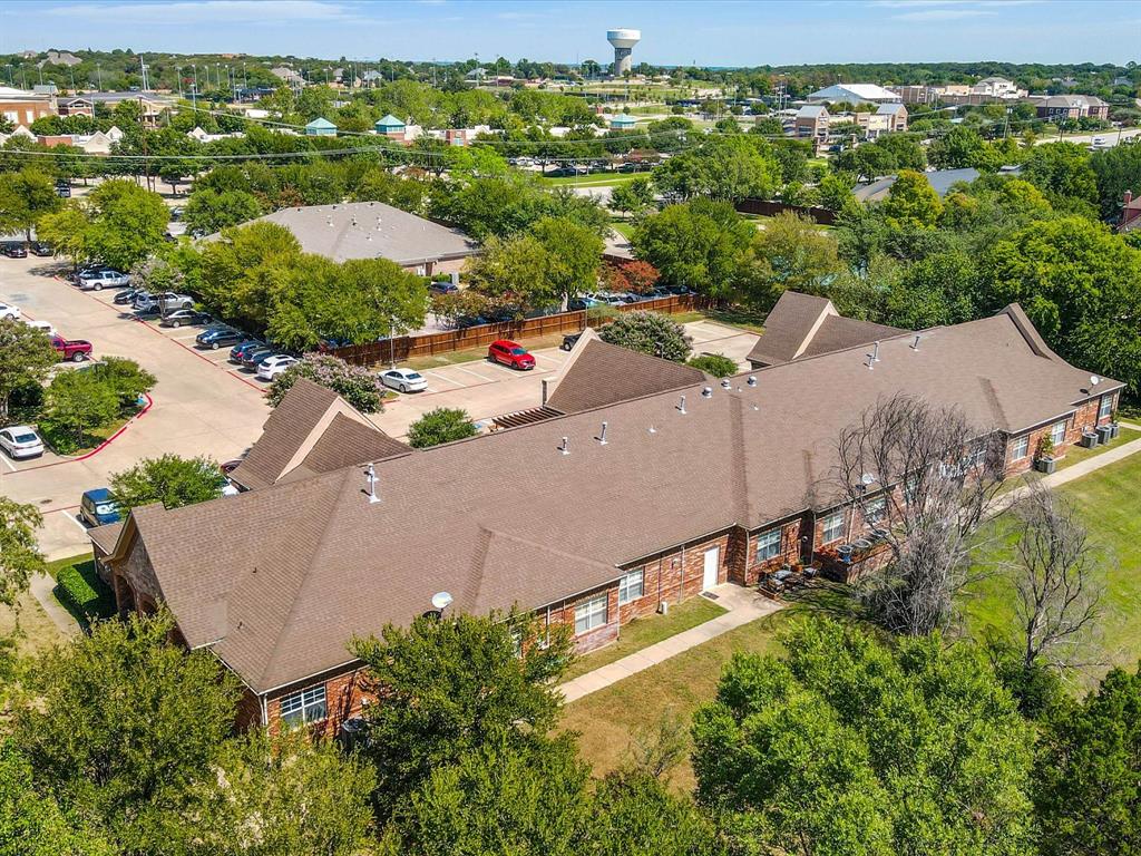 Shady Oaks - Commercial Sale