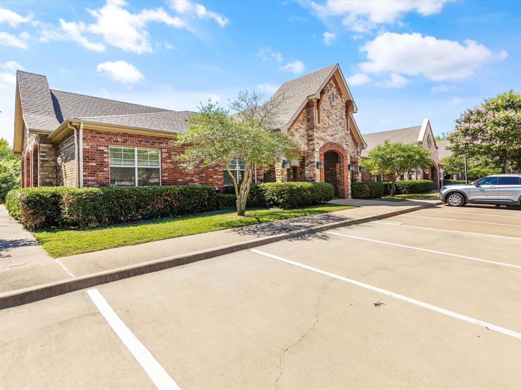 Shady Oaks - Commercial Sale