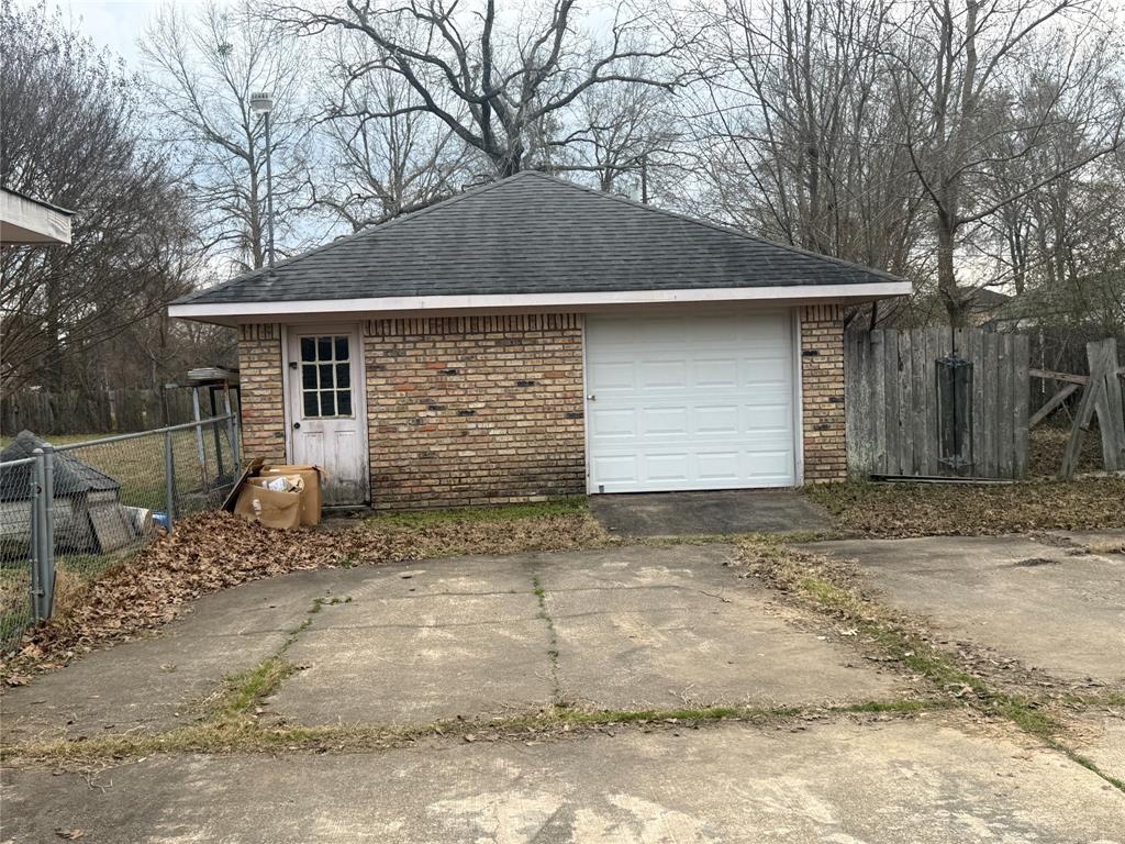 Chanticleer Fighting Cock Un - Residential