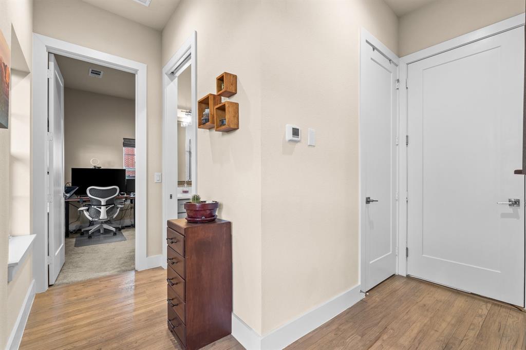 7126 Birch Mews