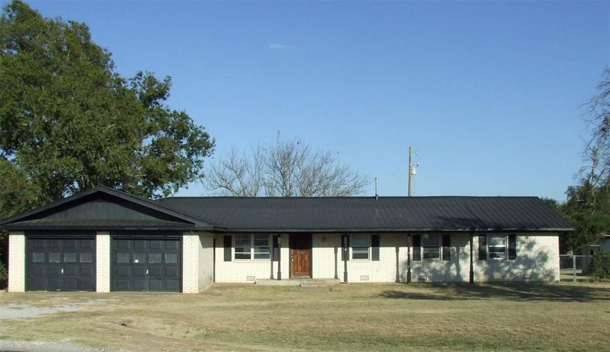 2.5 Acres of Opportunity — Horse-Ready, Sandy Loam Soil, No HOA, and Just Minutes from Hico & Stephenville.

Welcome to 40001 FM 2481 in Hico, Texas — the acreage size buyers are always searching for. This 4-bedroom, 3-bath, 2,112 sq. ft. home sits on 2.5 acres and is ready for you to make it your own. Whether you’re moving out of town, bringing animals home, or starting a small homestead, this property offers the space and flexibility to create the lifestyle you’ve been dreaming of.

The land is where the opportunity truly begins. It’s not overly manicured — and that’s the appeal. With sandy loam soil ideal for horses, livestock, gardening, or small-scale agriculture, this property is a blank canvas waiting for someone with vision to make it shine. Horse enthusiasts and hobby ranchers will appreciate the three stalls with runs, framework started for a tack-feed room, and a partially completed arena with partial pipe and a return alley already in place — a strong head start on the setup you want. With no HOA, you have the freedom to use the land however you choose, from livestock and gardens to workshops, barns, or expanded outdoor living spaces.

Located just minutes from Hico’s historic downtown and a short drive to Stephenville’s dining, shopping, and Tarleton State University, this property offers the best of both worlds — peaceful country living with nearby conveniences. Manageable acreage, sandy loam soil, and room to add your personal touch — this is the one you’ve been waiting for.