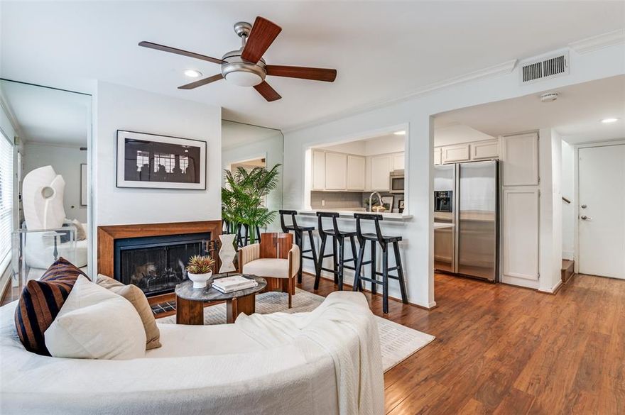 Chic Oak Lawn living in the heart of Oak Lawn across from the park. Enjoy a light-filled open layout, spacious bedrooms and an attached one-car garage just minutes from the Katy Trail, Turtle Creek, Uptown, and Knox.