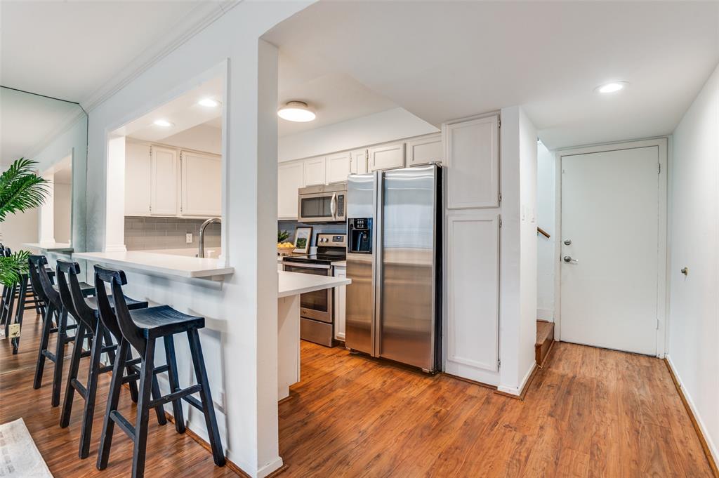 4411 Gilbert Avenue 10