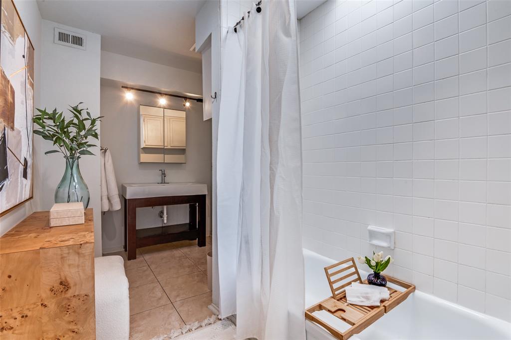 4411 Gilbert Townhomes - Residential