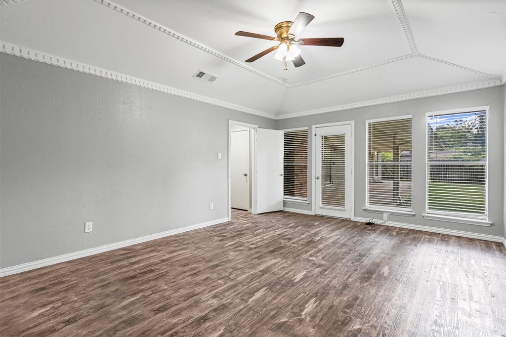 Fort Worth, Texas 76112, United States, 4 Bedrooms Bedrooms, ,3 BathroomsBathrooms,Residential,Active,215007