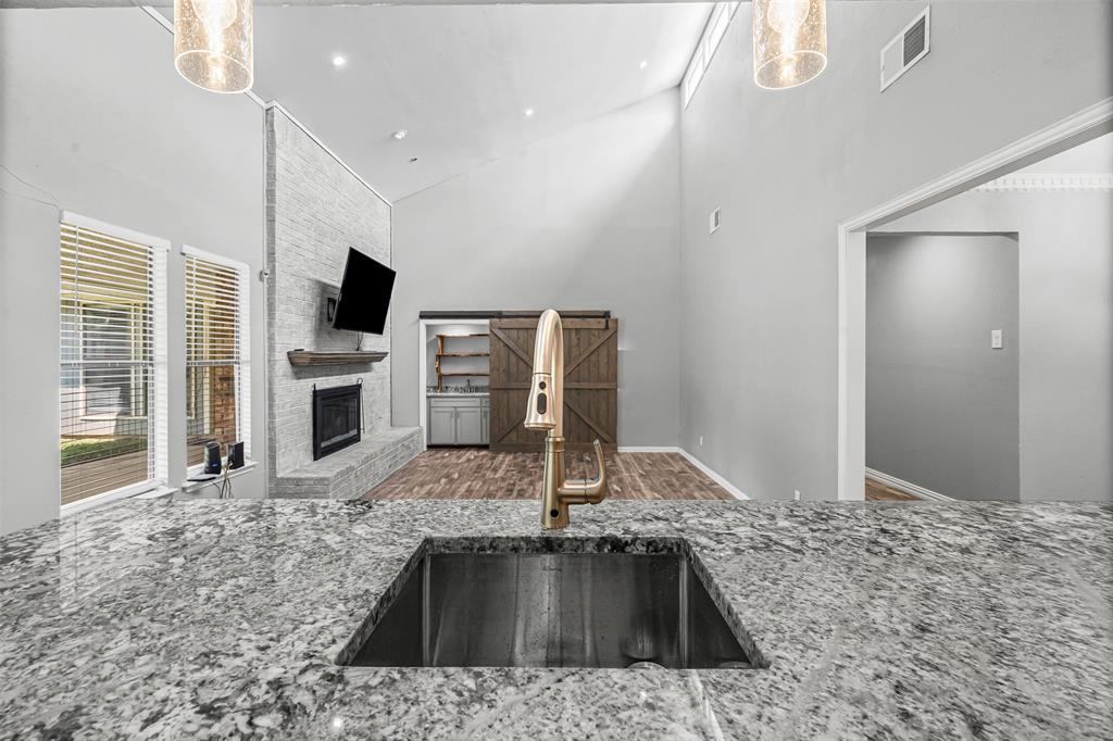 Fort Worth, Texas 76112, United States, 4 Bedrooms Bedrooms, ,3 BathroomsBathrooms,Residential,Active,215007