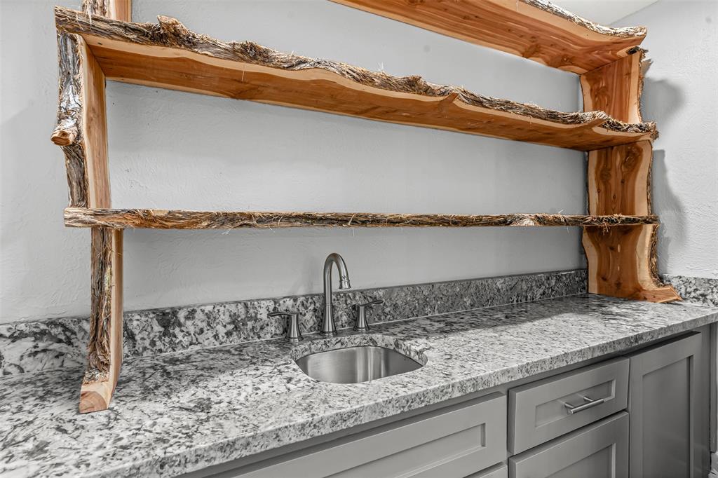 Fort Worth, Texas 76112, United States, 4 Bedrooms Bedrooms, ,3 BathroomsBathrooms,Residential,Active,215007