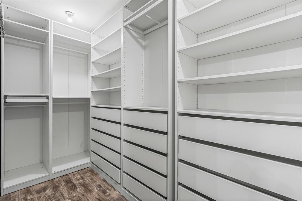 Fort Worth, Texas 76112, United States, 4 Bedrooms Bedrooms, ,3 BathroomsBathrooms,Residential,Active,215007