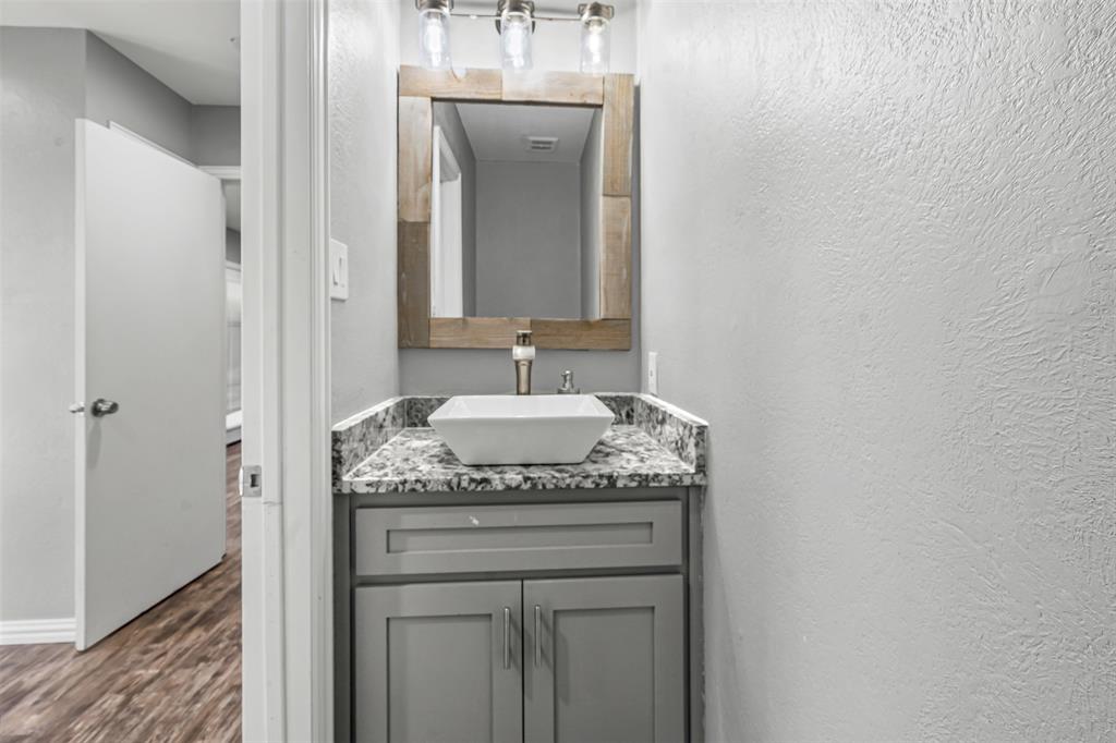 Fort Worth, Texas 76112, United States, 4 Bedrooms Bedrooms, ,3 BathroomsBathrooms,Residential,Active,215007