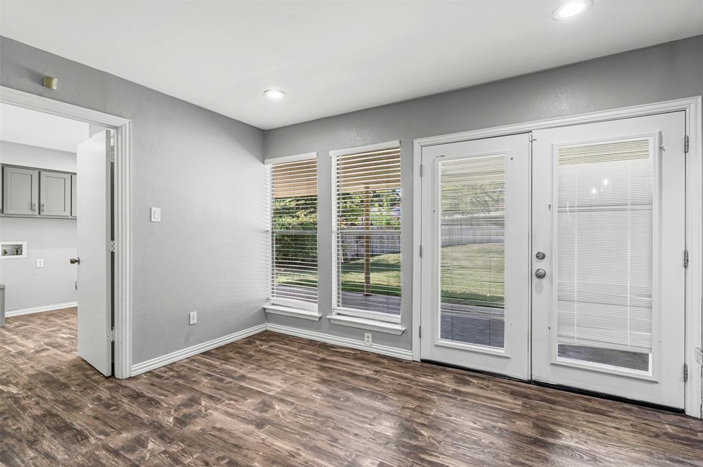 Fort Worth, Texas 76112, United States, 4 Bedrooms Bedrooms, ,3 BathroomsBathrooms,Residential,Active,215007