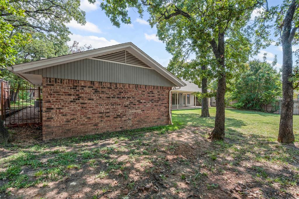 Fort Worth, Texas 76112, United States, 4 Bedrooms Bedrooms, ,3 BathroomsBathrooms,Residential,Active,215007