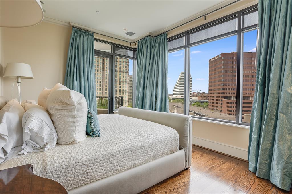 Vendome-Turtle Crk Condo - Residential