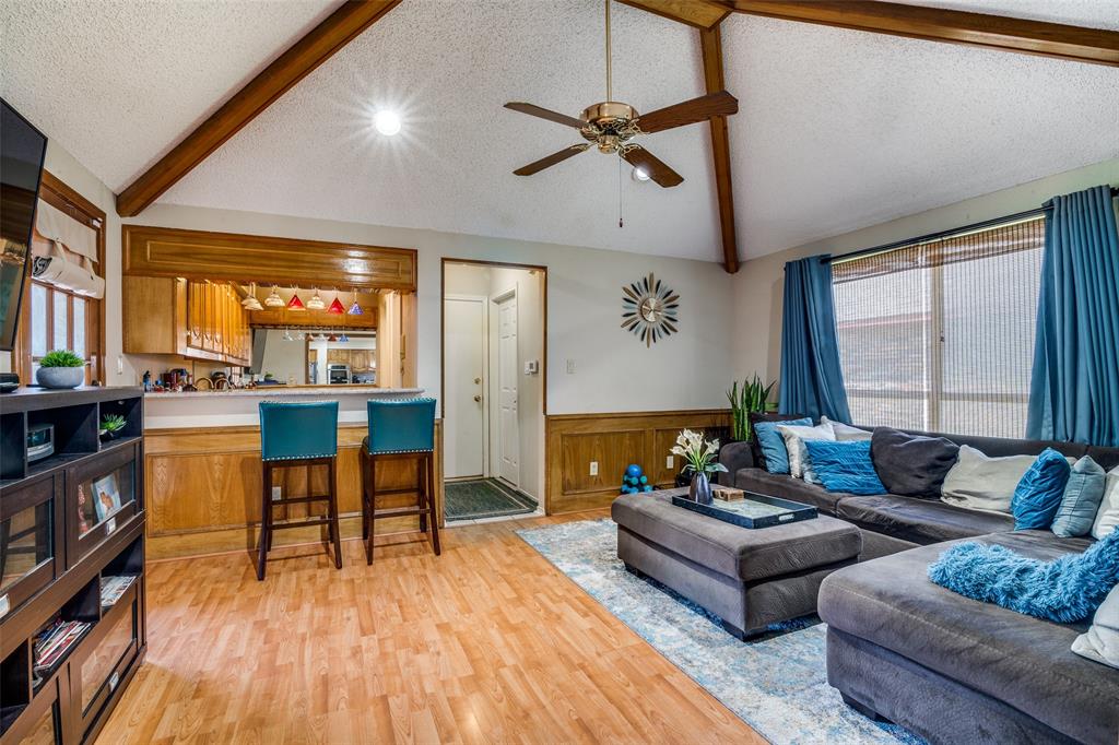 2001 Diamond Oaks Drive