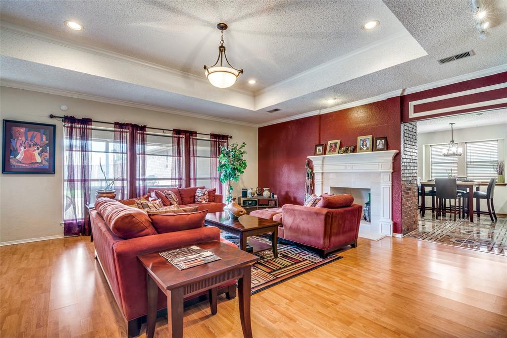 2001 Diamond Oaks Drive