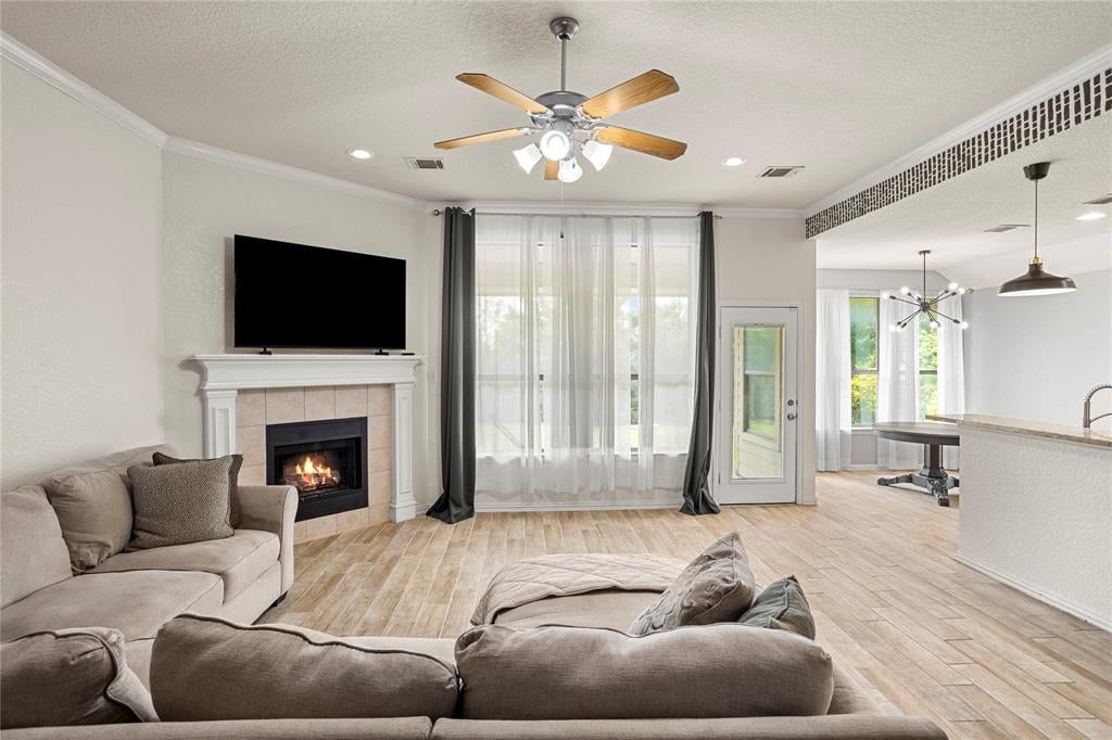 518 Valarie Lane